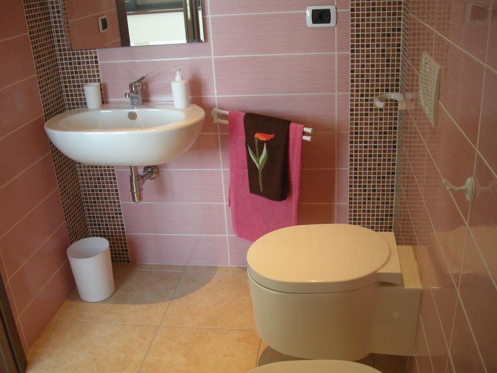 Castignano Bed And Breakfast San Martino חדר תמונה